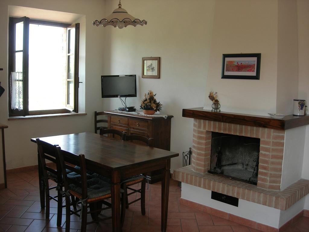 Agriturismo La Valle Del Sole กัสตีลีโยเน ดิ ออร์ชา ห้อง รูปภาพ