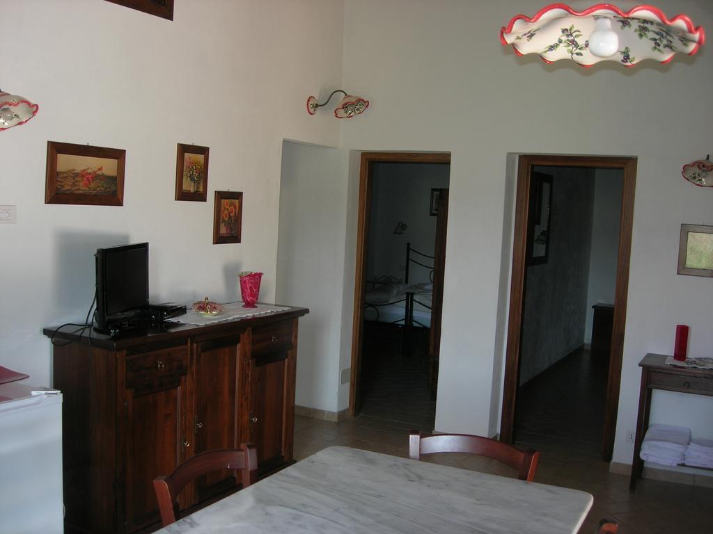 Agriturismo La Valle Del Sole กัสตีลีโยเน ดิ ออร์ชา ห้อง รูปภาพ