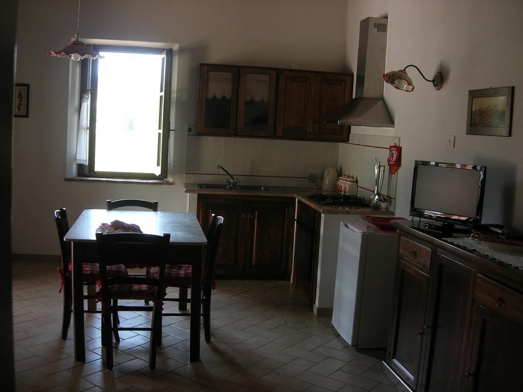Agriturismo La Valle Del Sole กัสตีลีโยเน ดิ ออร์ชา ห้อง รูปภาพ