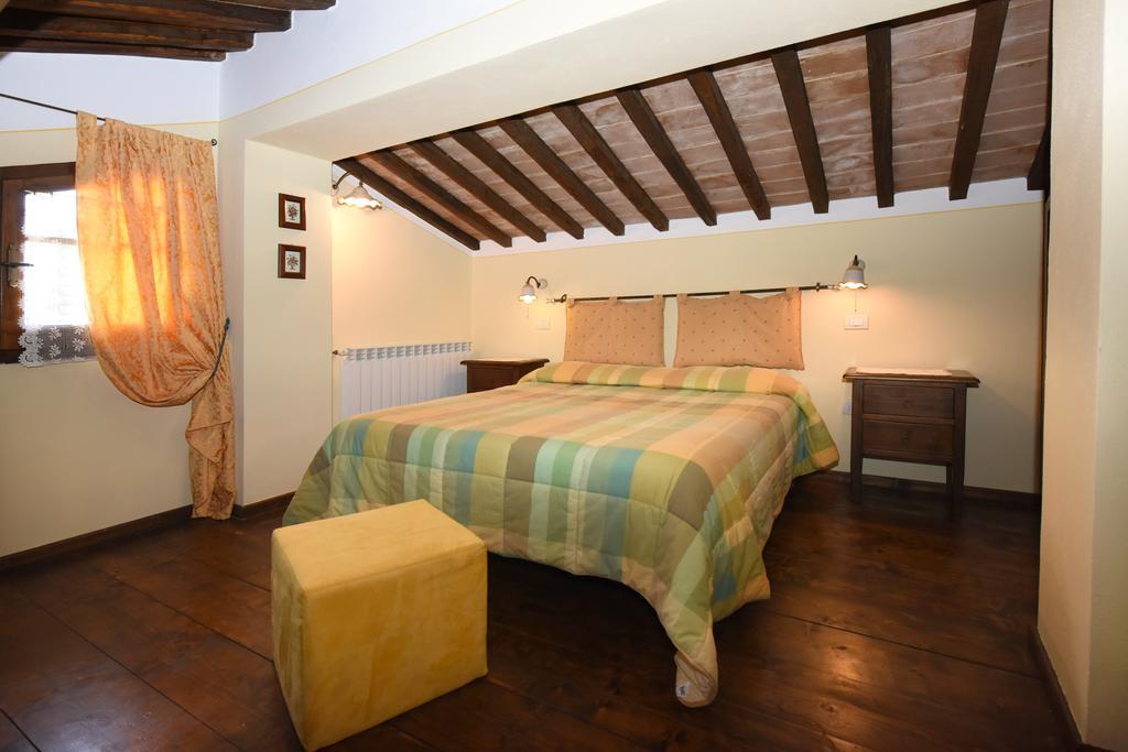 Agriturismo La Valle Del Sole กัสตีลีโยเน ดิ ออร์ชา ภายนอก รูปภาพ