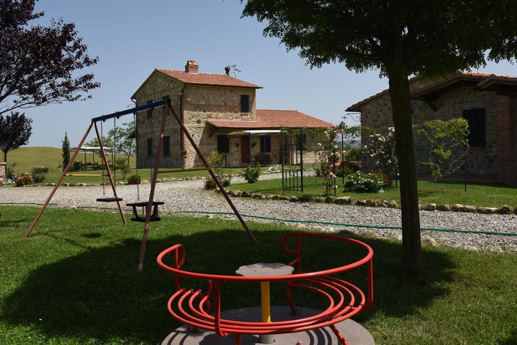 Agriturismo La Valle Del Sole กัสตีลีโยเน ดิ ออร์ชา ภายนอก รูปภาพ